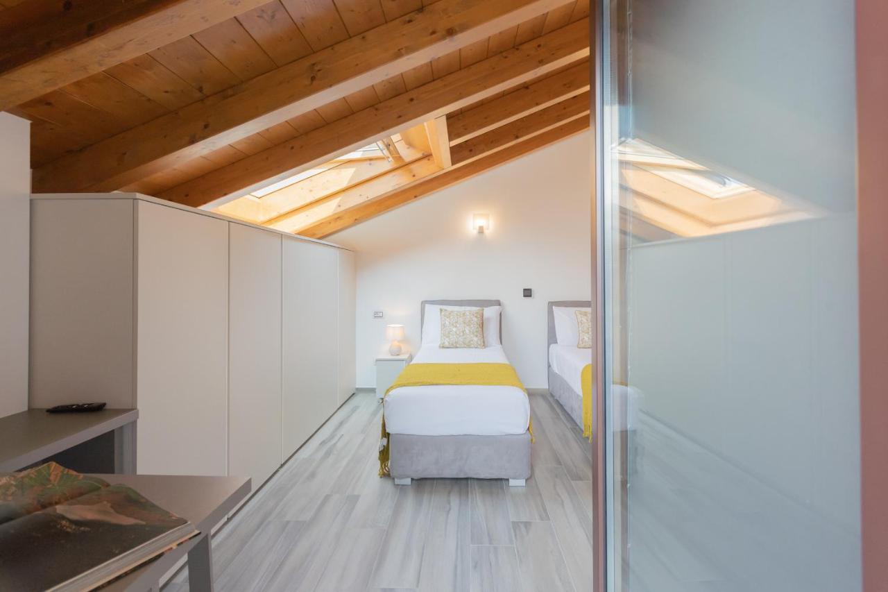 Dream Lake Apartments Lake View - Private Beach By Rent All Como Lezzeno Exteriör bild