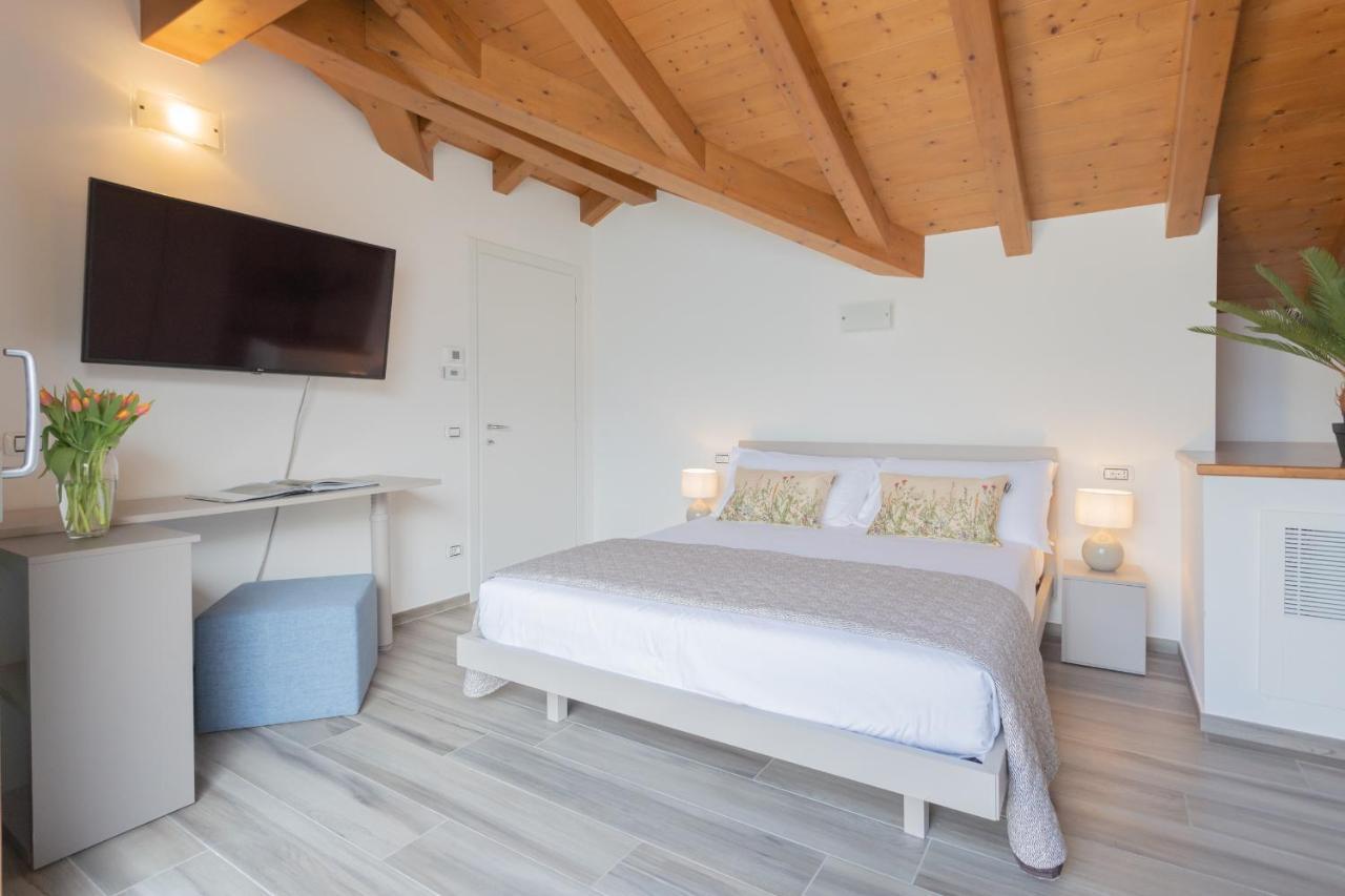 Dream Lake Apartments Lake View - Private Beach By Rent All Como Lezzeno Exteriör bild