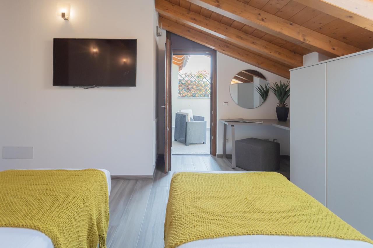 Dream Lake Apartments Lake View - Private Beach By Rent All Como Lezzeno Exteriör bild