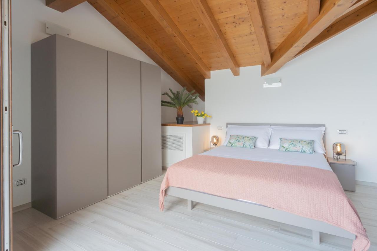 Dream Lake Apartments Lake View - Private Beach By Rent All Como Lezzeno Exteriör bild