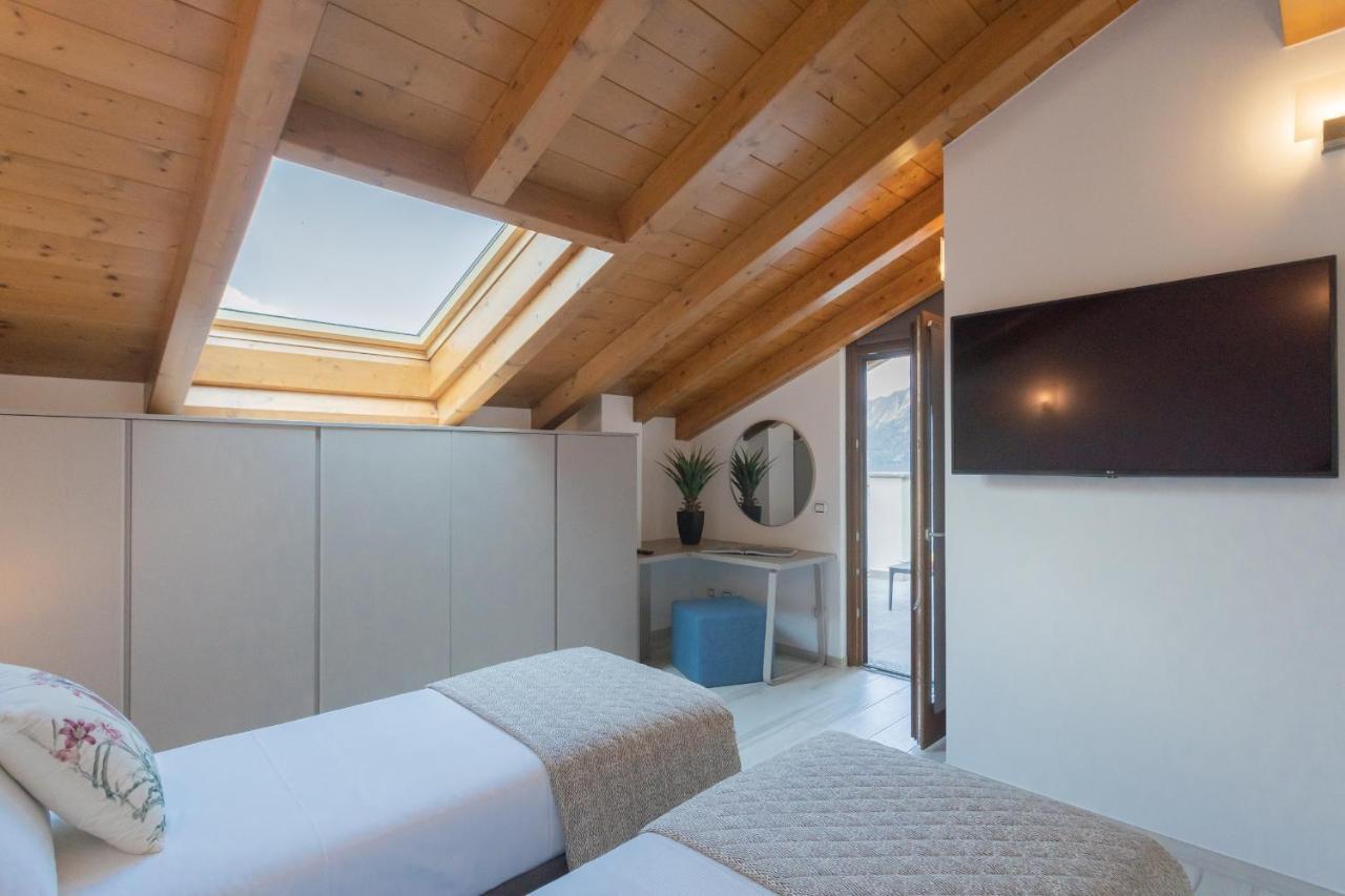Dream Lake Apartments Lake View - Private Beach By Rent All Como Lezzeno Exteriör bild